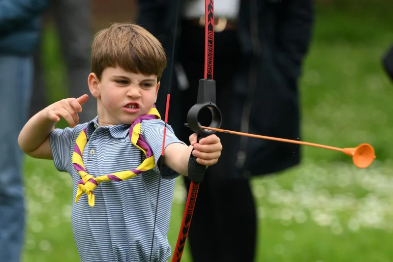 Die süßesten Momente von Prinz Louis sind der Grund, warum königliche Fans das jüngste Kind von Prinz William und Kate verehren
