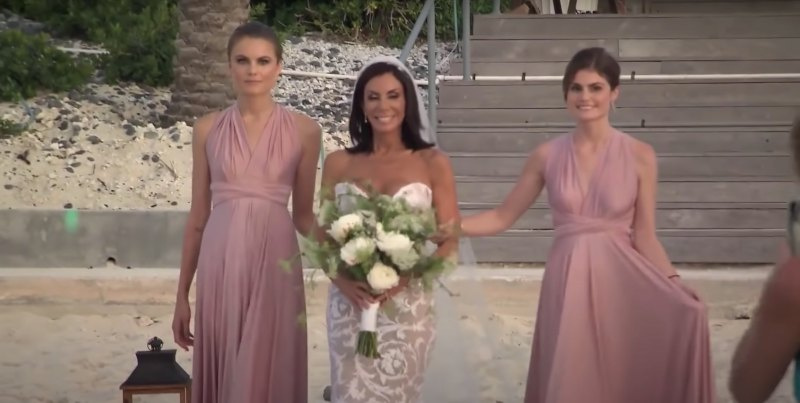   Lá vem a noiva! Veja os vestidos de noiva'Real Housewives' Women Wore on Their Big Day