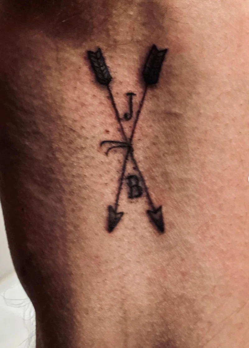   Ben Affleck tem um punhado de tatuagens coloridas! Veja fotos do ator's Body Ink