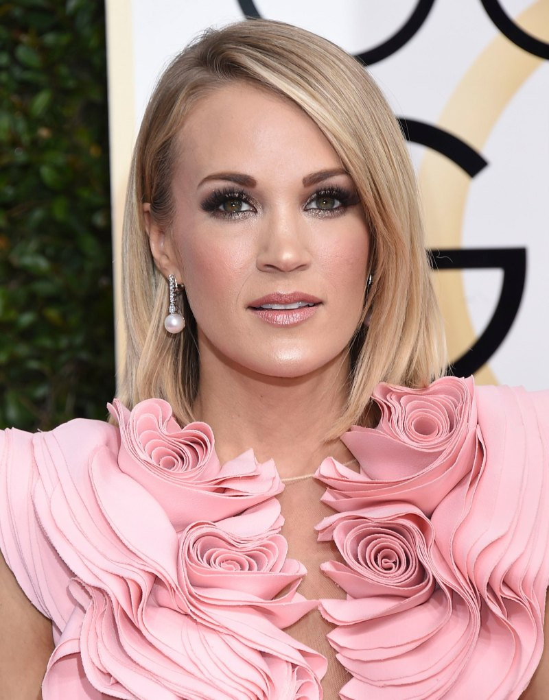   Carrie Underwood Estetik Ameliyat Oldu mu? Fotoğraflar O Zaman, Şimdi 2017