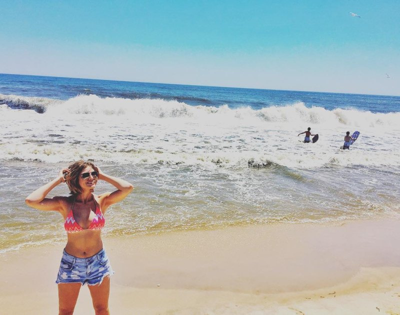  Оливия Кариди обича в Bikini Moment: Снимки