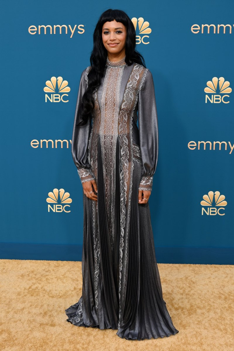   Emmys 2022 najlepšie najhoršie oblečené