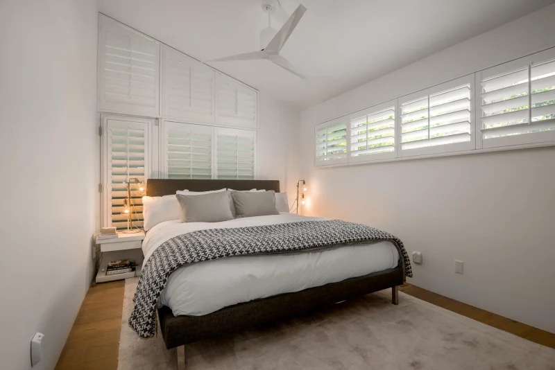   Soveværelse Kourtney Kardashian, Travis Barker Santa Barbara Home: Billeder