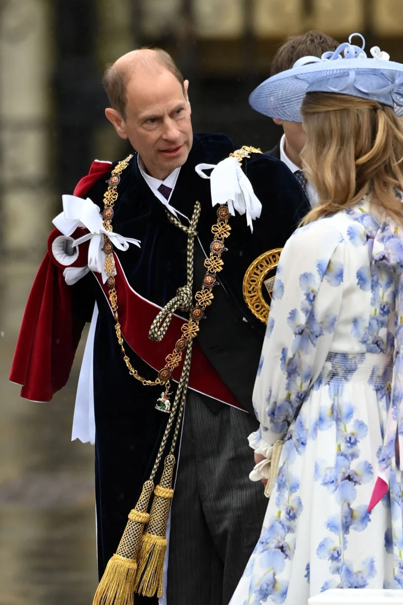   Károly király koronázása Edward herceg