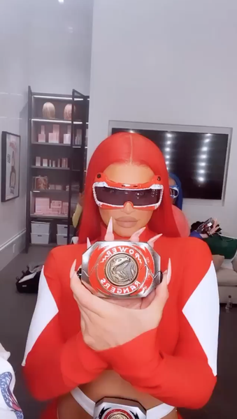 Kylie Jenner verkleidet als Red Ranger From