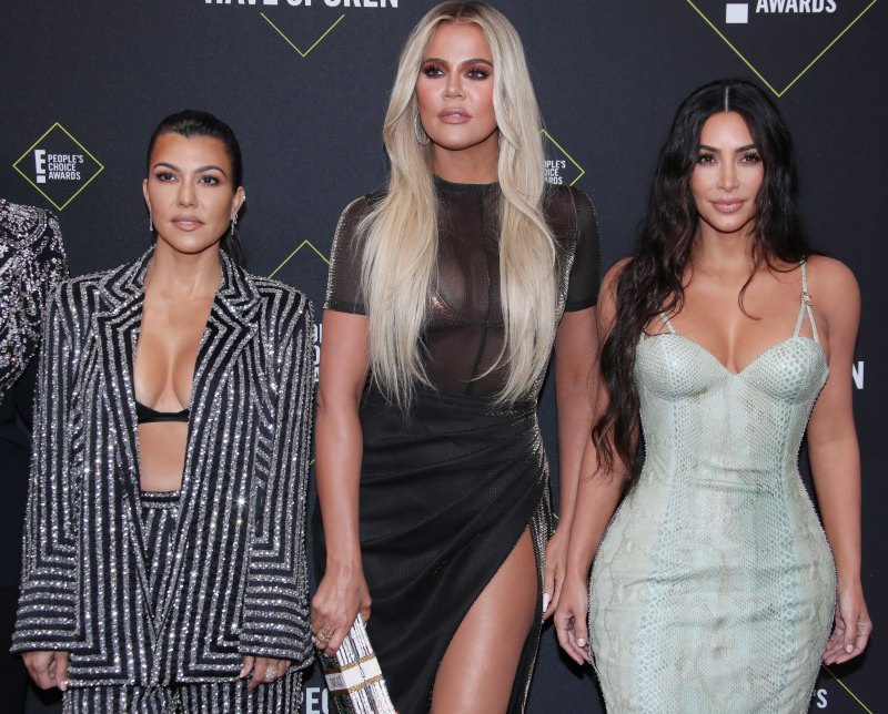   קורטני קרדשיאן על'Not Skinny But Not Fat' Podcast: Quotes Khloe Kardashian Kim Kardashian