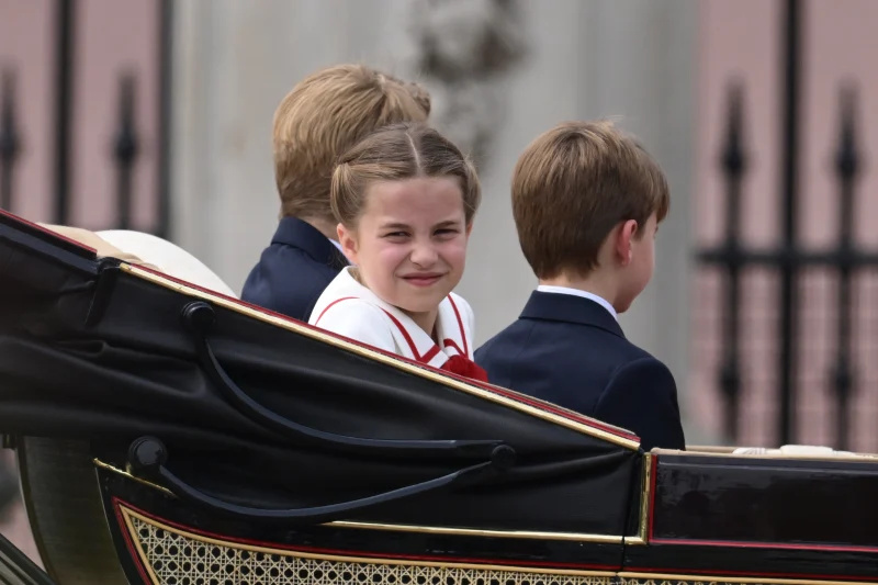 Trooping of the Colour: Fotos der königlichen Familie, die den Geburtstag des Souveräns feiert