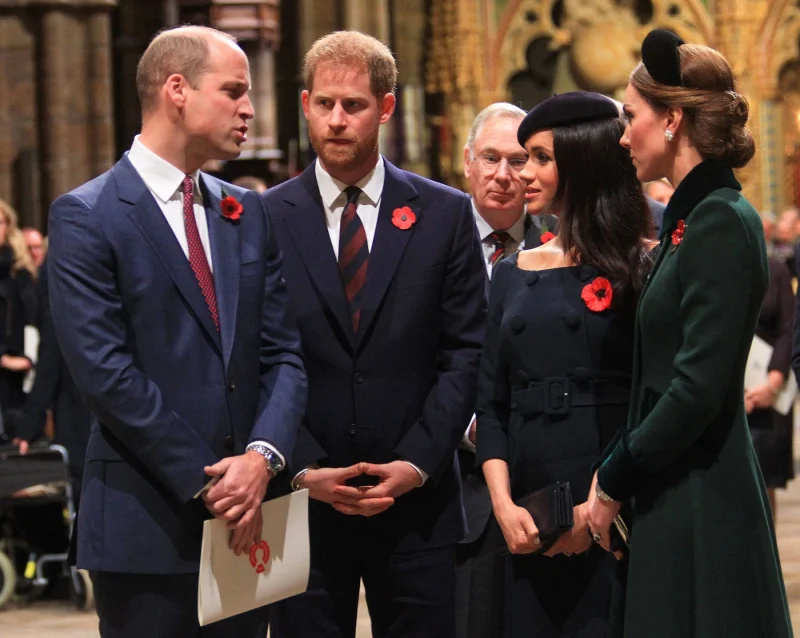 Karališkasis plyšys! Princo Williamo ir princo Harry nuolatinis nesantaika: pilna laiko juosta